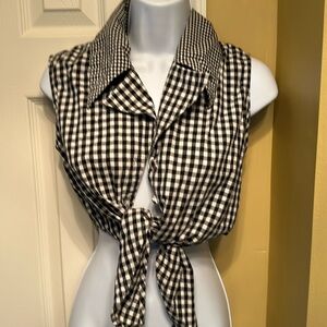 Midriff Express  XS cotton collared 3 covered buttons 3 sized of plaids top.